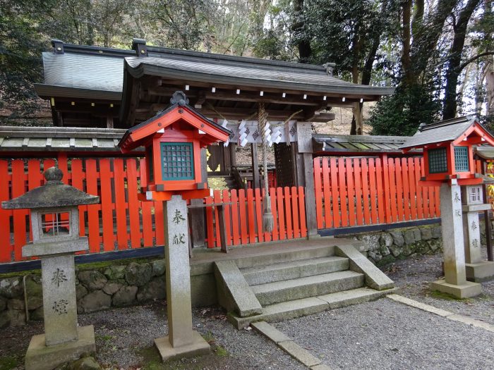 櫟谷宗像神社