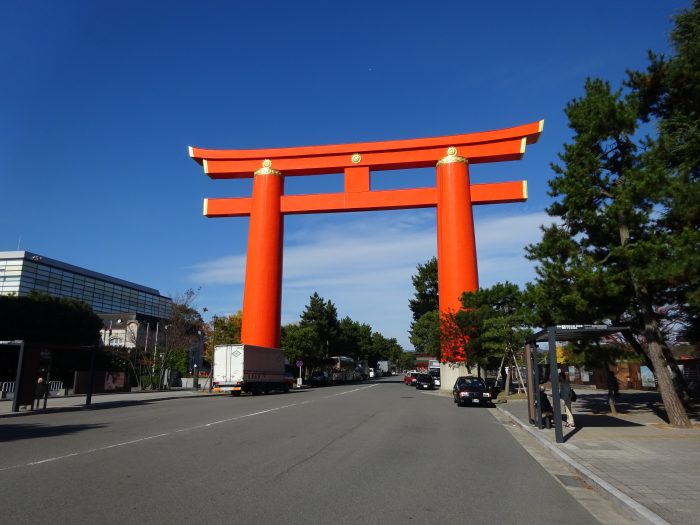 平安神宮 大鳥居前